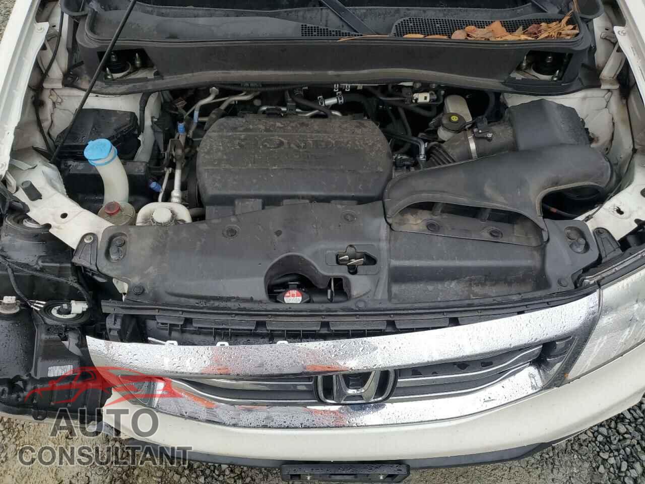 HONDA PILOT 2013 - 5FNYF3H90DB017975