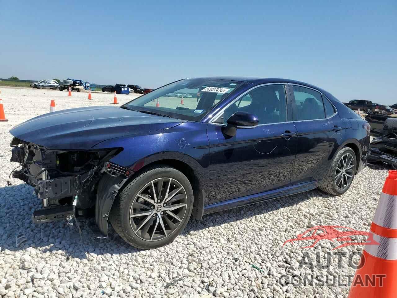 TOYOTA CAMRY 2021 - 4T1T11AK8MU575540