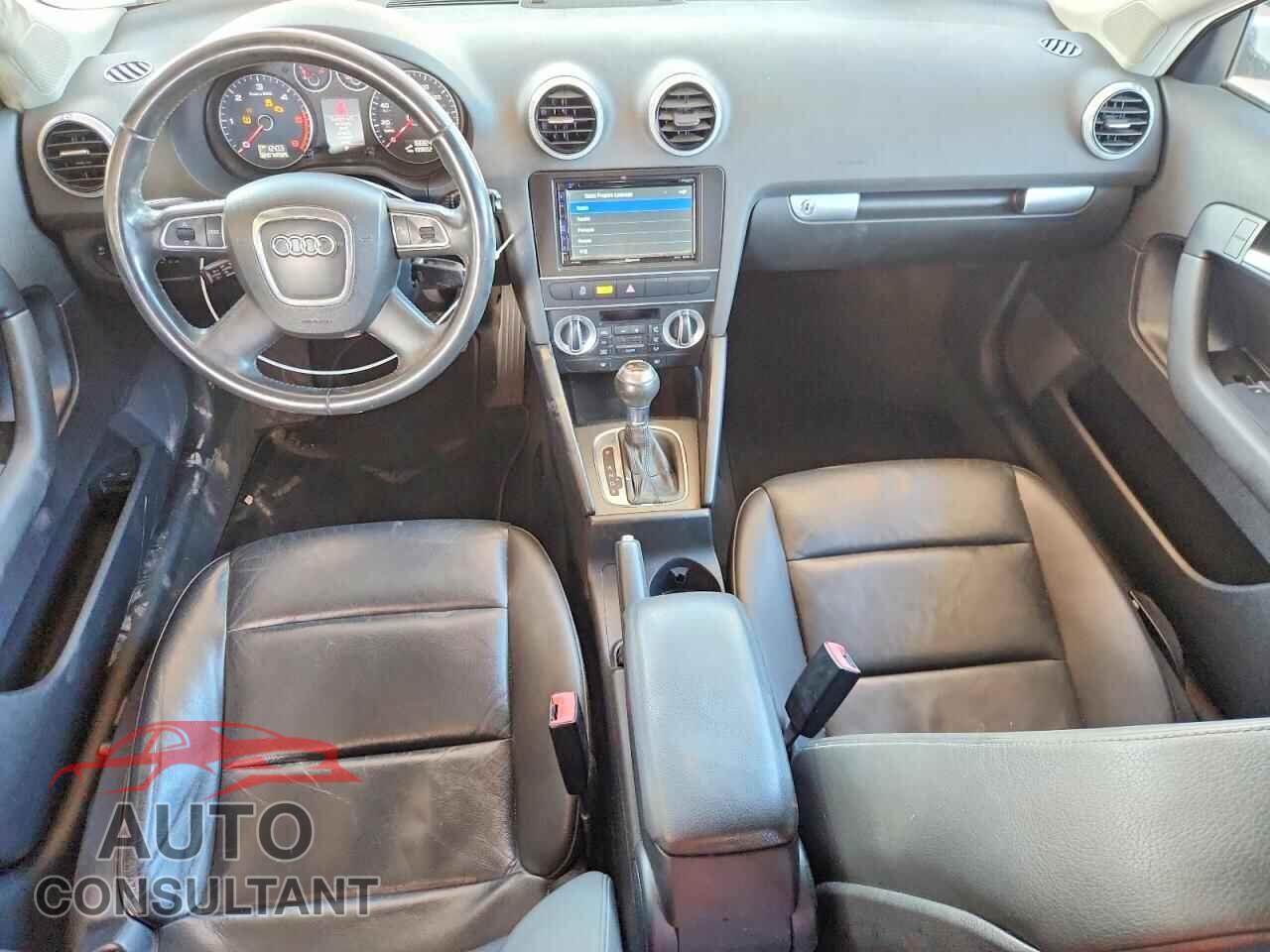 AUDI A3 2011 - WAUBJBFM8BA044298