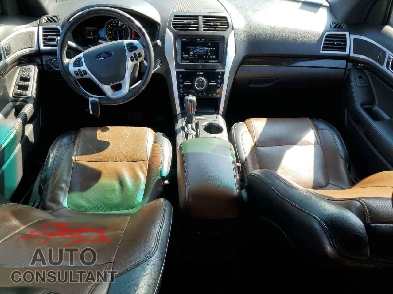 FORD EXPLORER 2011 - 1FMHK8F88BGA72157