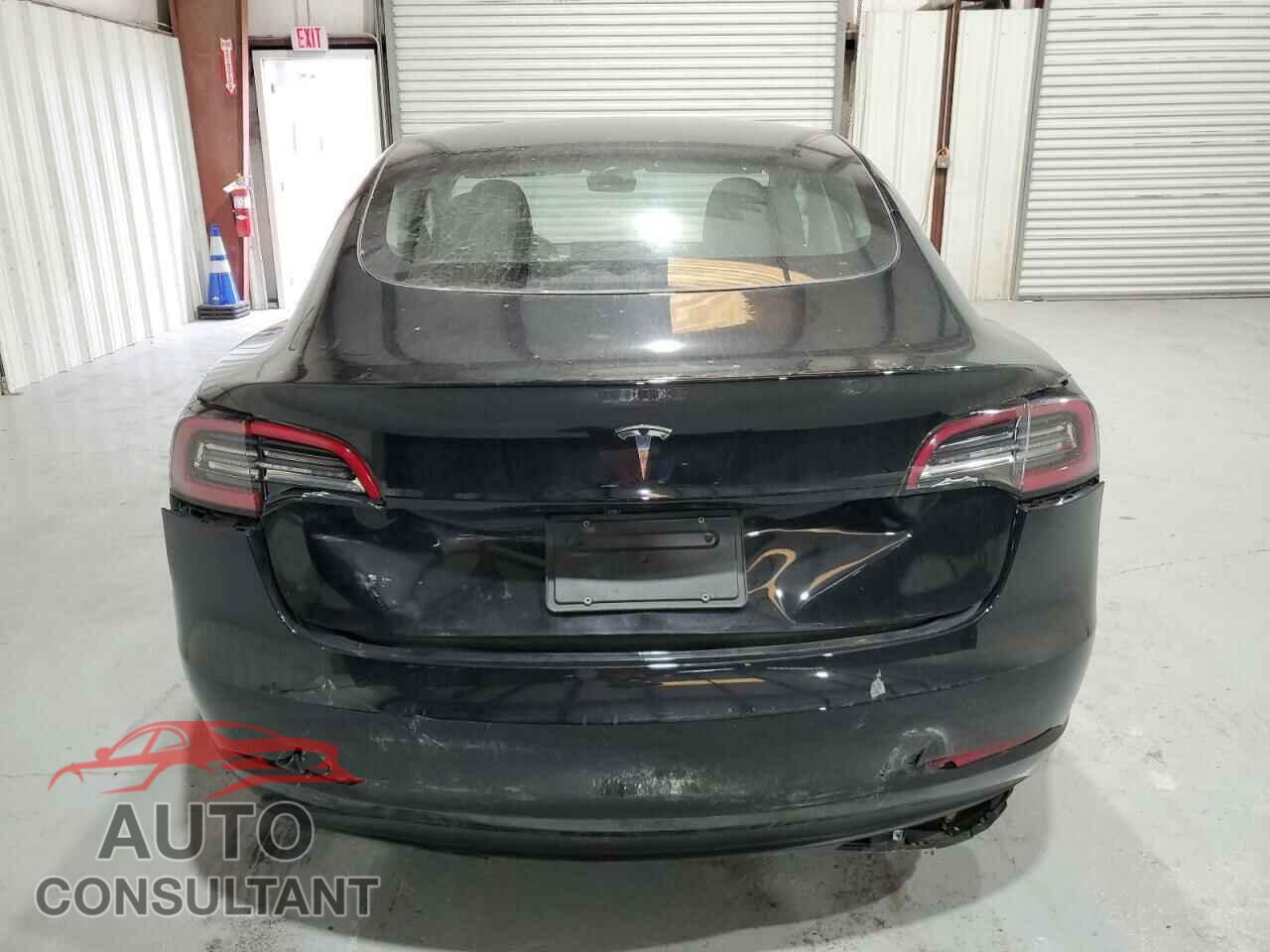 TESLA MODEL 3 2023 - 5YJ3E1EA5PF453757