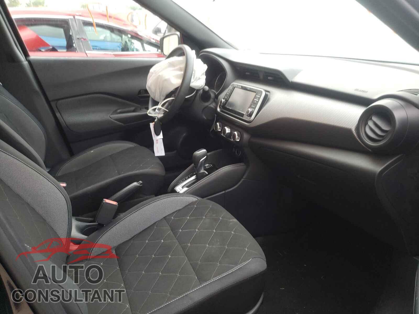 NISSAN KICKS 2019 - 3N1CP5CU3KL565355