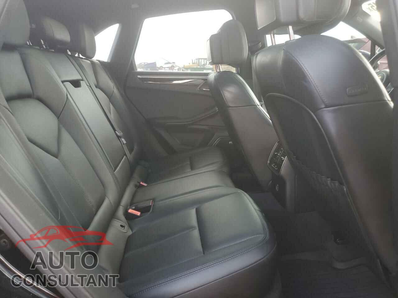 PORSCHE MACAN 2018 - WP1AB2A53JLB31426