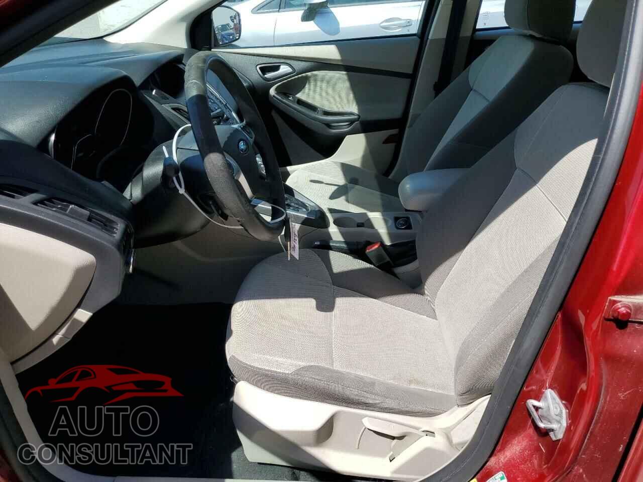 FORD FOCUS 2014 - 1FADP3F21EL299033