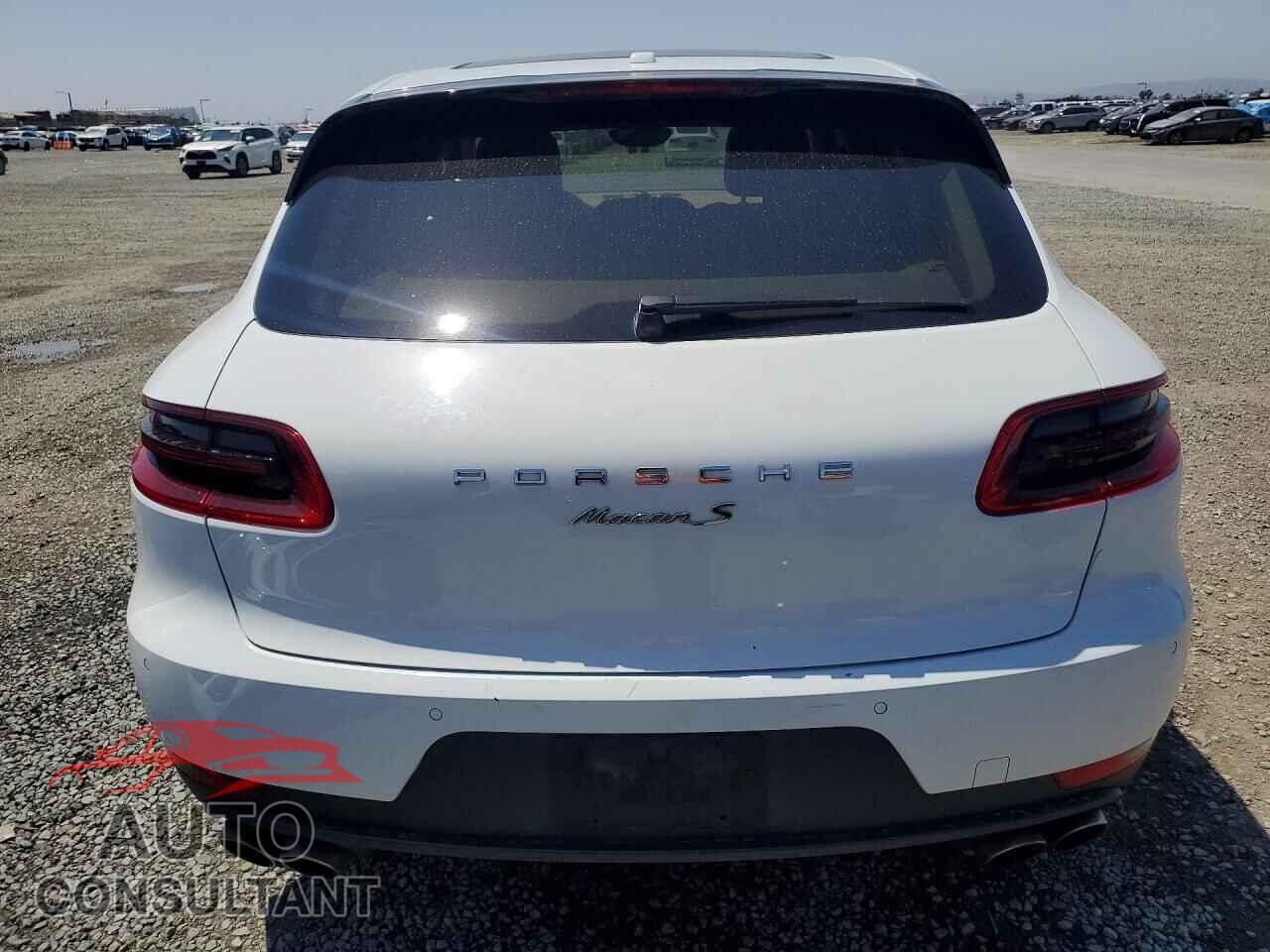 PORSCHE MACAN 2015 - WP1AB2A59FLB69640