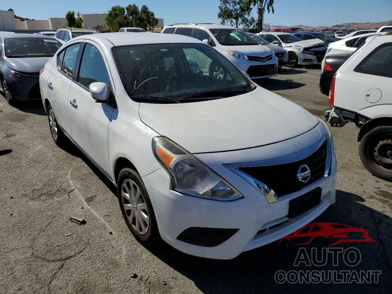 NISSAN VERSA 2018 - 3N1CN7AP9JL872185