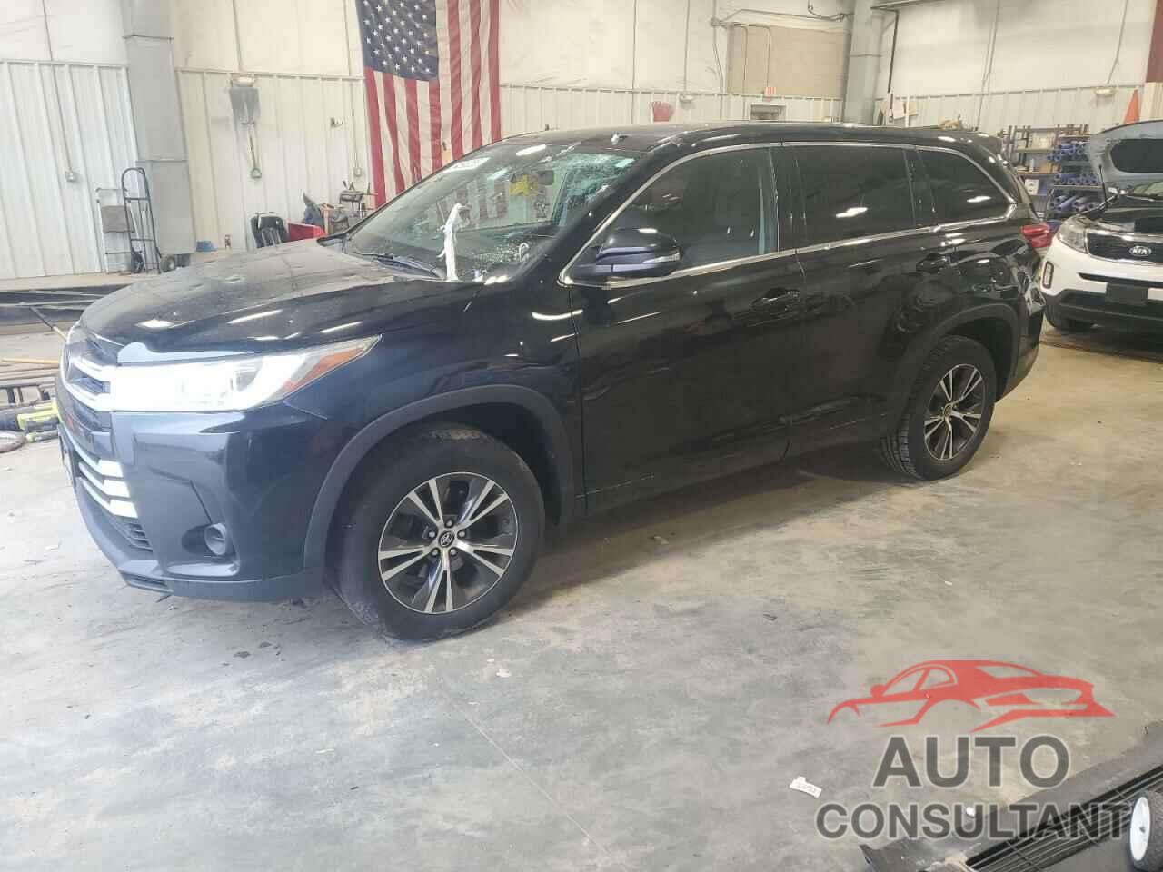 TOYOTA HIGHLANDER 2017 - 5TDZARFH8HS028689