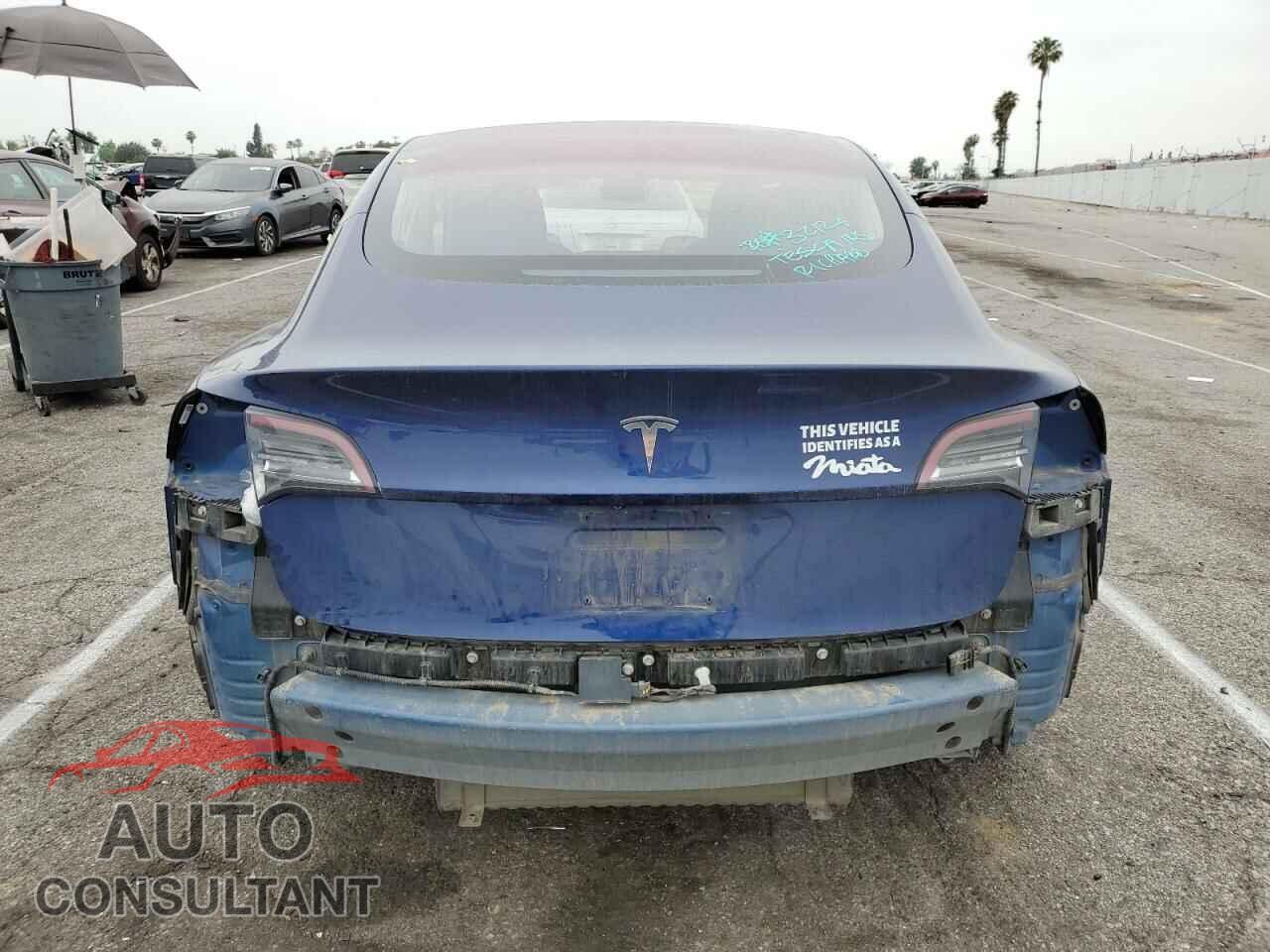TESLA MODEL 3 2018 - 5YJ3E1EA9JF013743