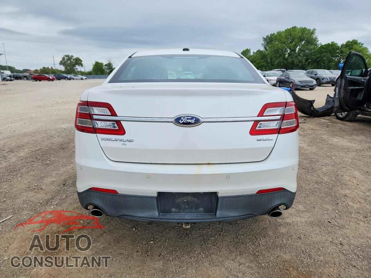 FORD TAURUS 2013 - 1FAHP2E82DG211504
