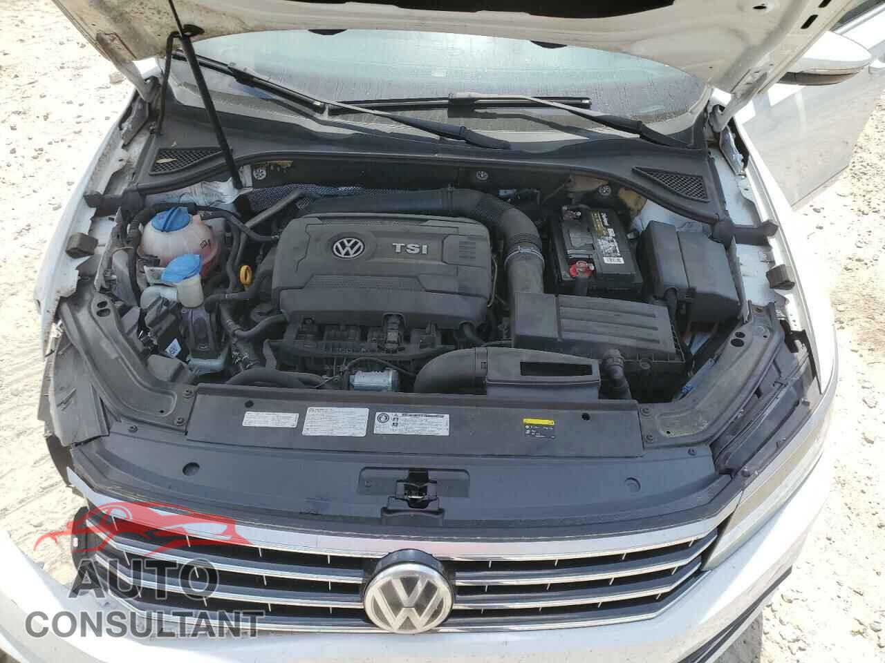 VOLKSWAGEN PASSAT 2017 - 1VWBT7A38HC036561