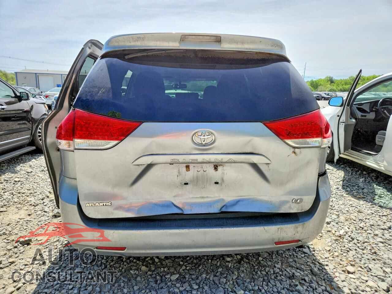 TOYOTA SIENNA 2012 - 5TDKK3DC7CS276847