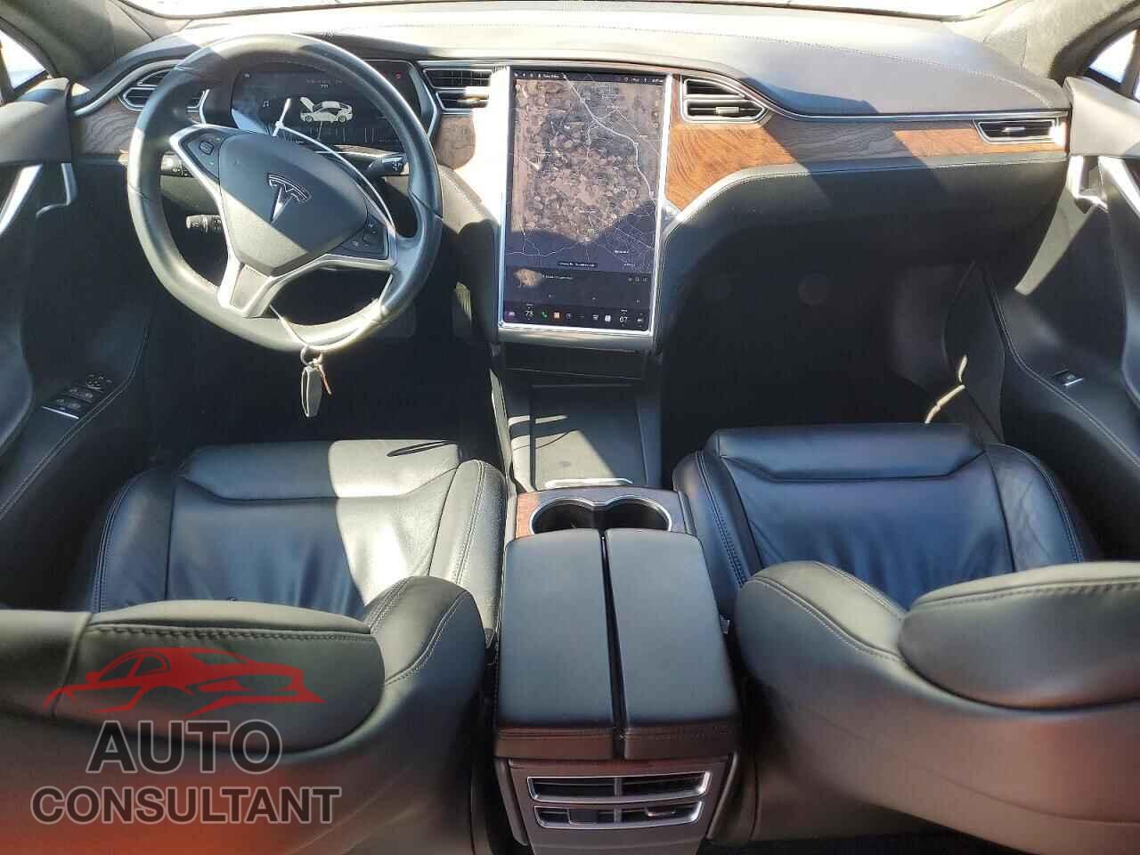 TESLA MODEL S 2017 - 5YJSA1E18HF190043
