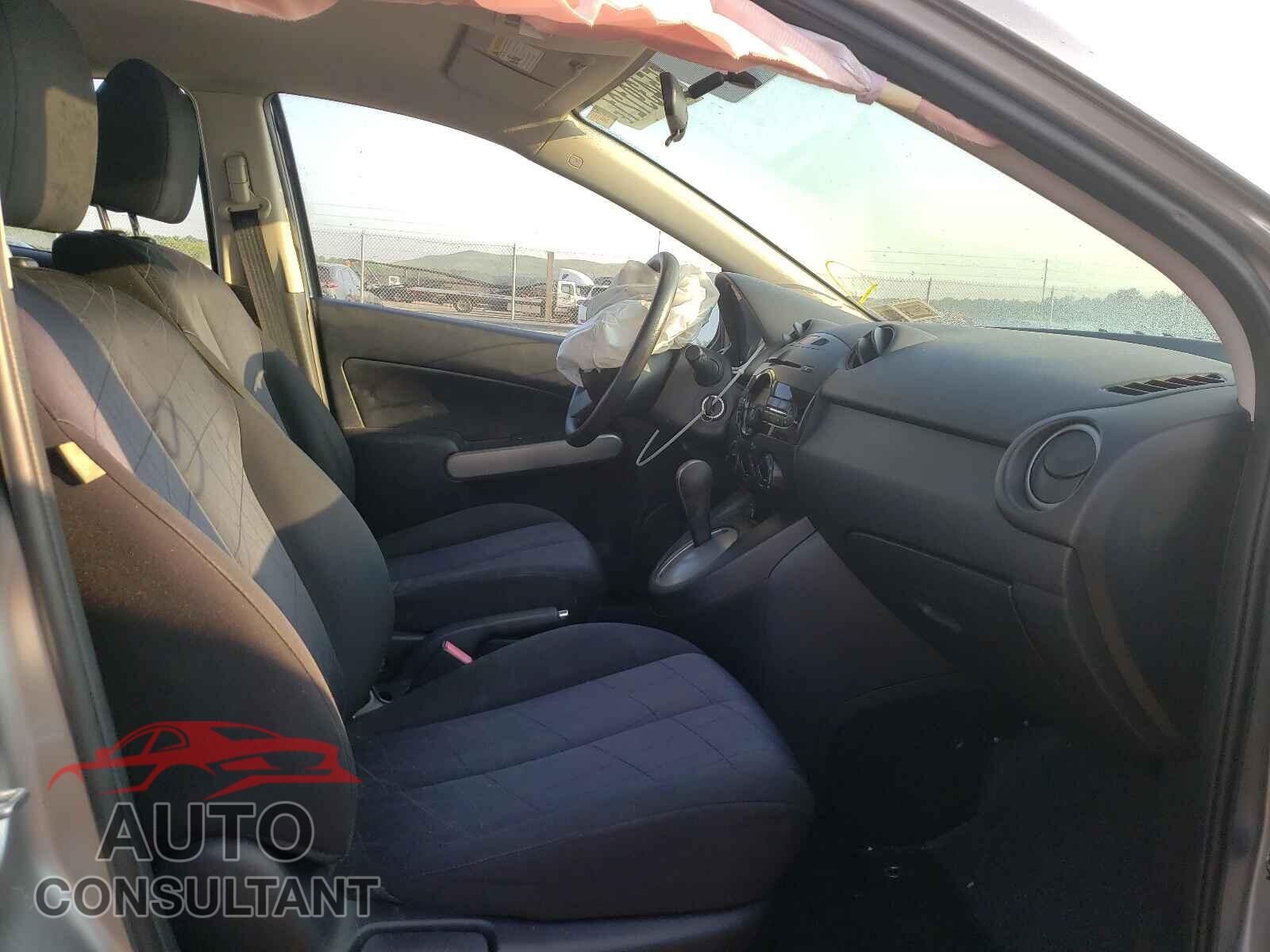 MAZDA 2 2011 - JM1DE1HZ1B0111977