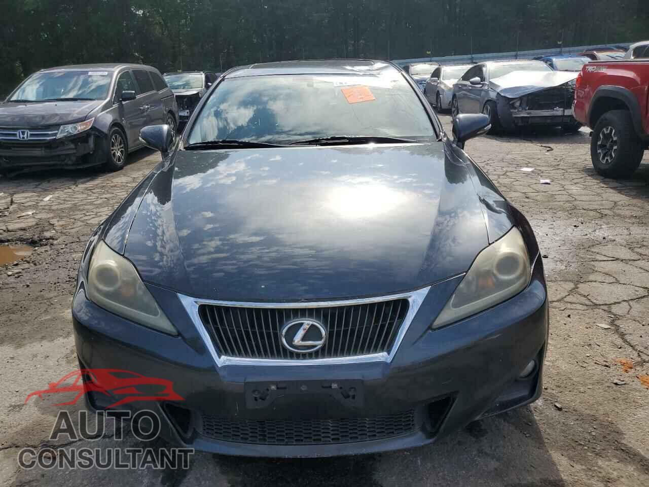 LEXUS IS 2011 - JTHCF5C2XB5050933