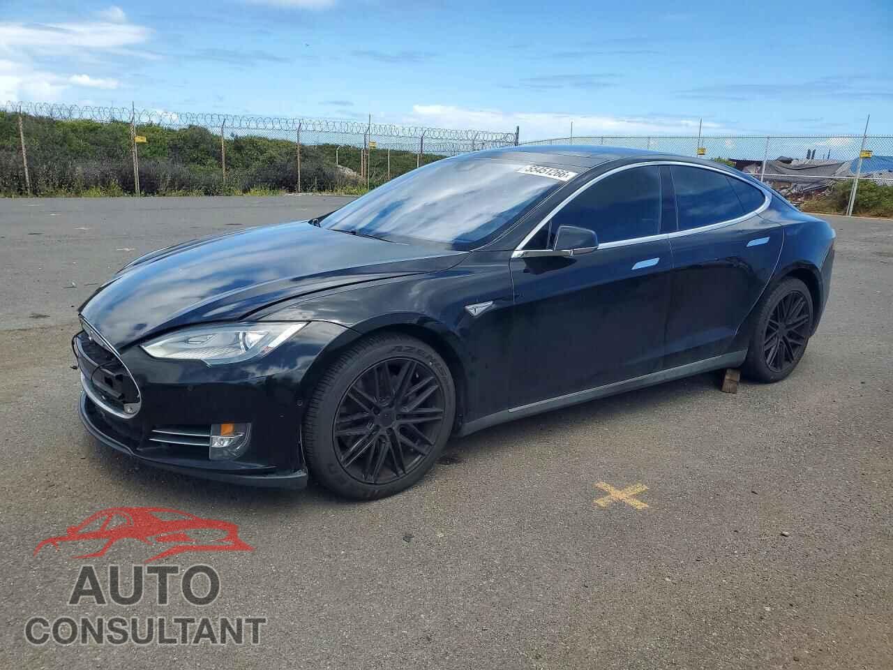 TESLA MODEL S 2015 - 5YJSA1E21FF113794