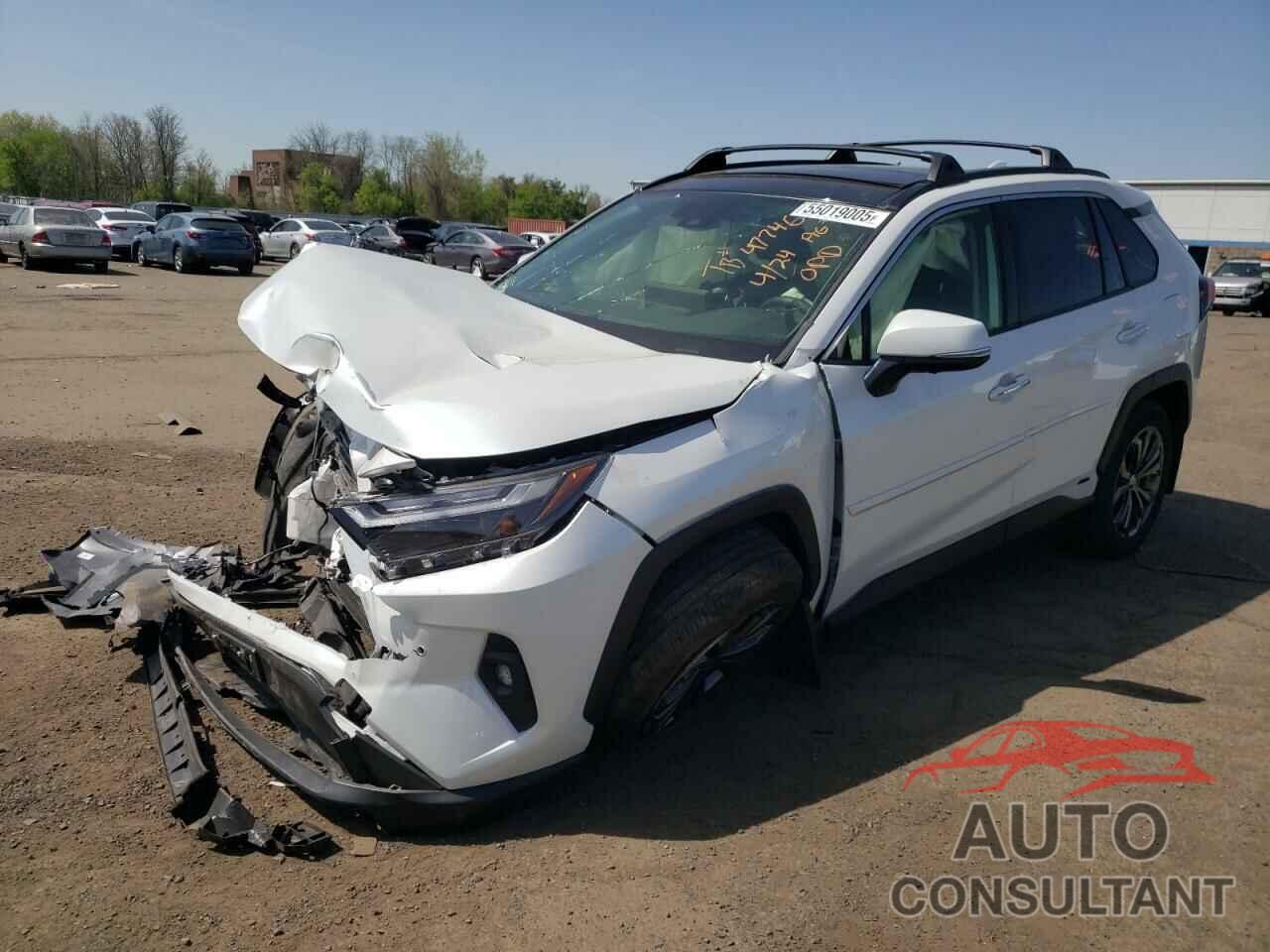 TOYOTA RAV4 2024 - JTMD6RFV7RJ046178