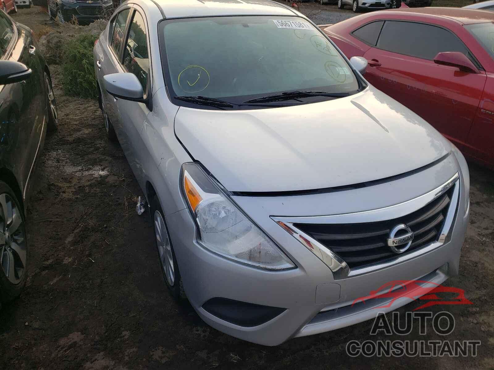 NISSAN VERSA 2018 - 3N1CN7AP5JL823601