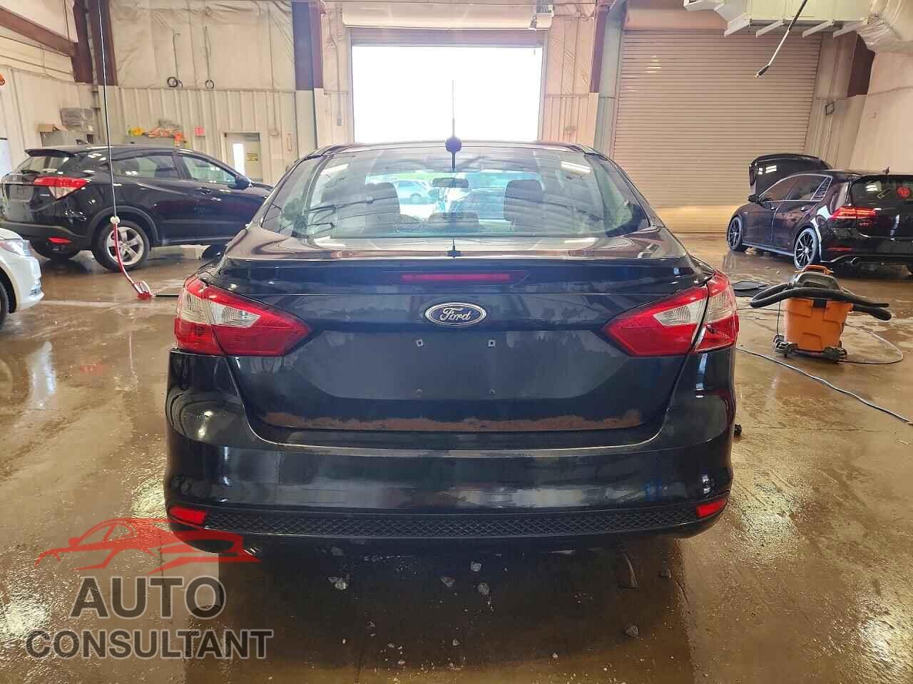 FORD FOCUS 2014 - 1FADP3E25EL391120