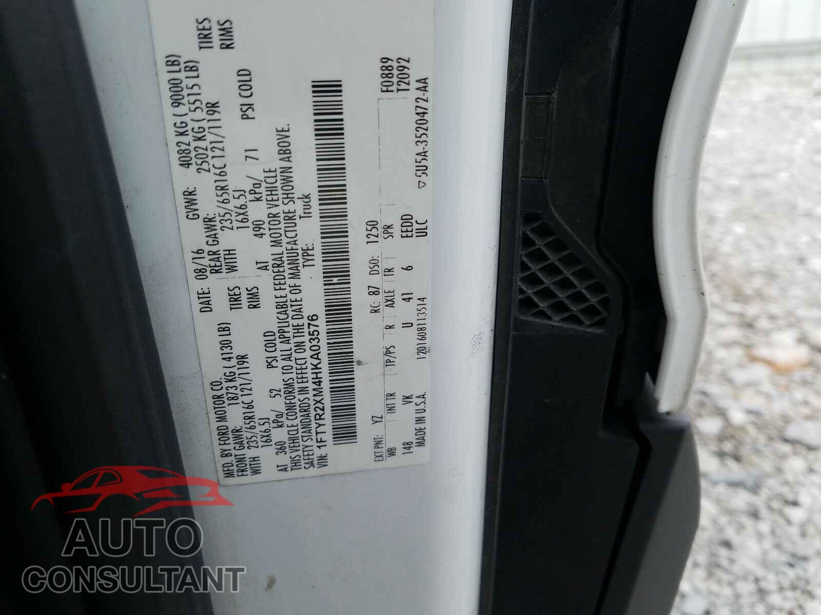 FORD TRANSIT CO 2017 - 1FTYR2XM4HKA03576