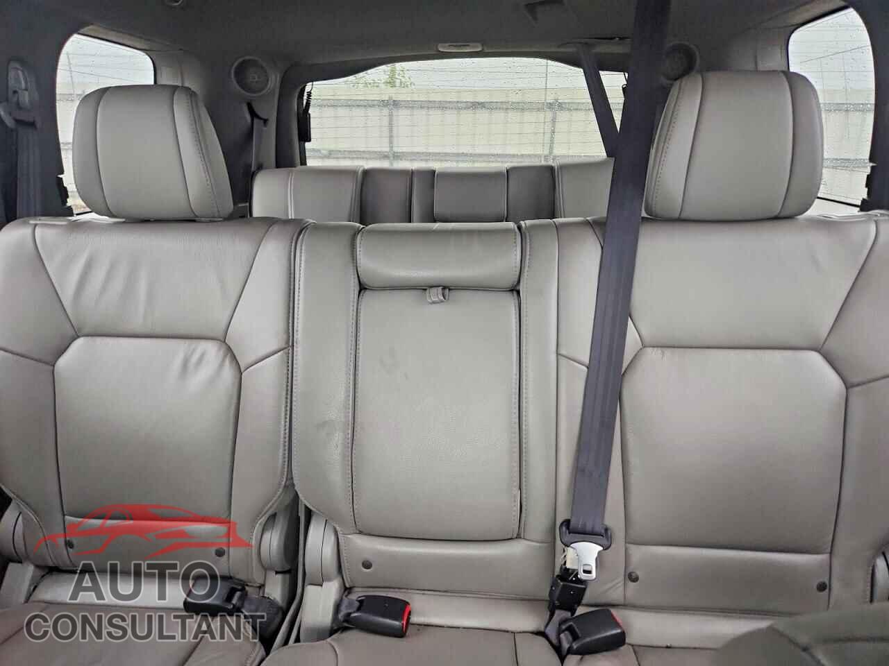 HONDA PILOT 2014 - 5FNYF4H95EB036657