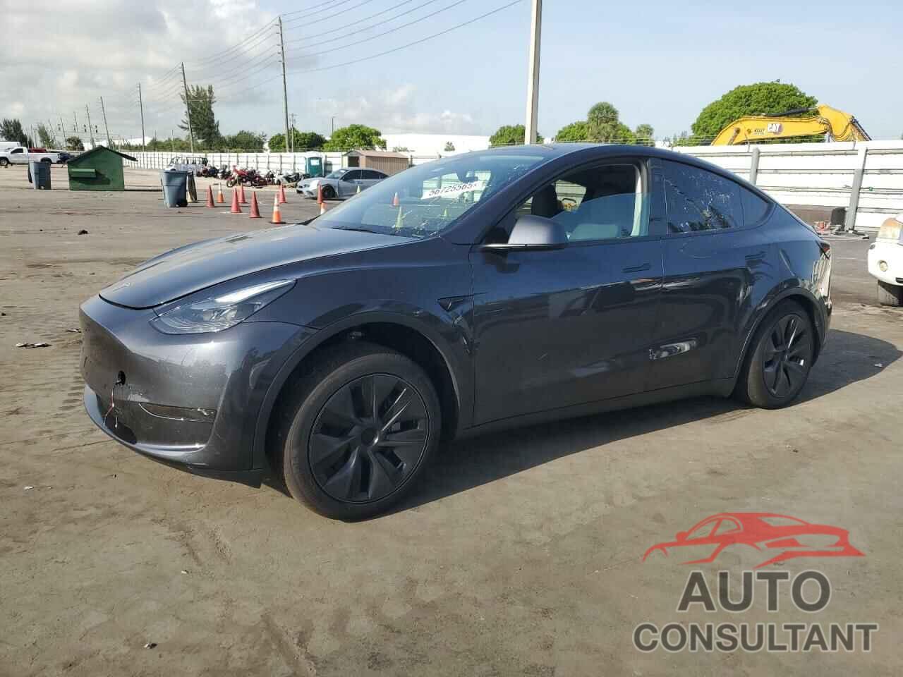 TESLA MODEL Y 2025 - 7SAYGDED2SA374423