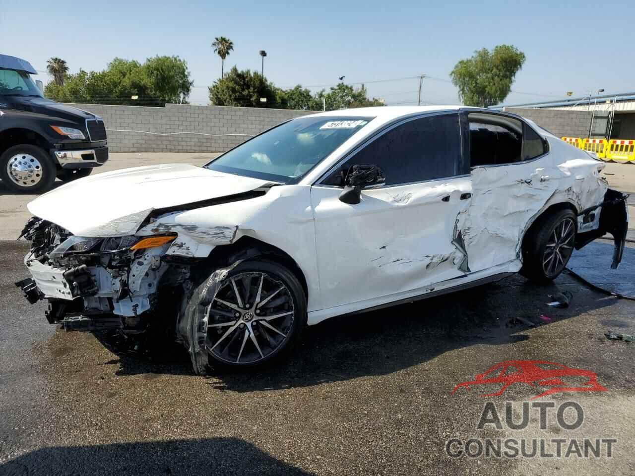 TOYOTA CAMRY 2024 - 4T1G11AK7RU217502