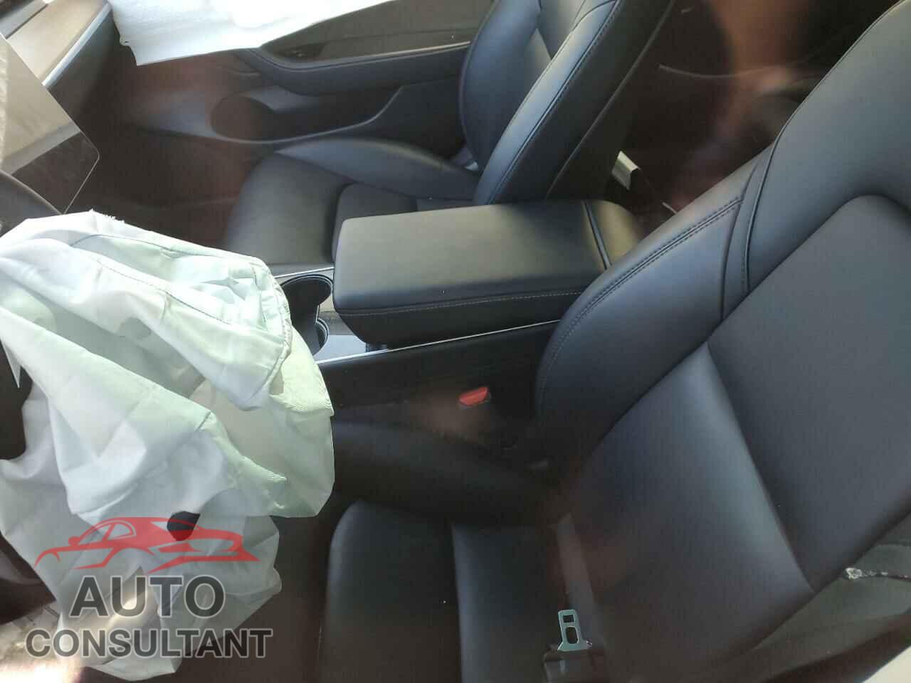 TESLA MODEL 3 2020 - 5YJ3E1EAXLF591420