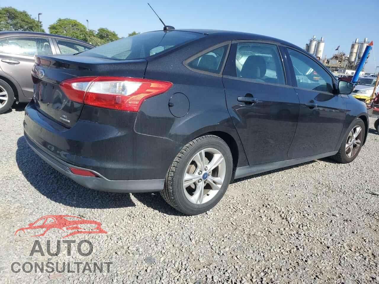 FORD FOCUS 2014 - 1FADP3F2XEL122044