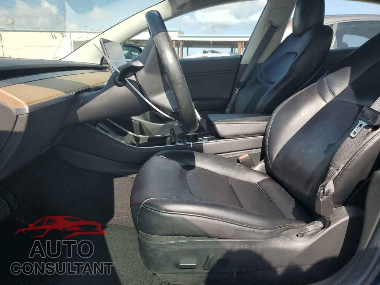 TESLA MODEL 3 2018 - 5YJ3E1EA8JF008971