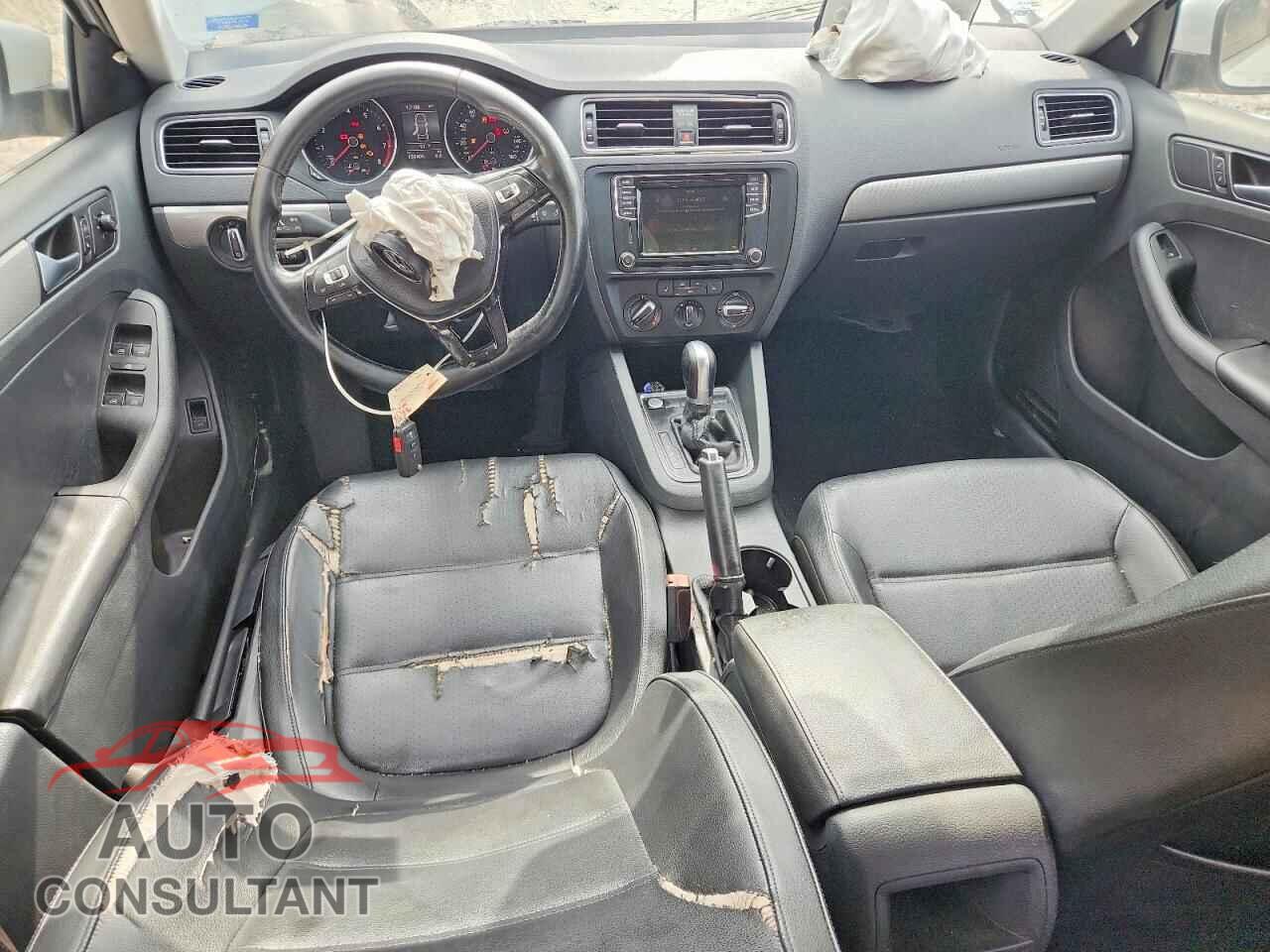 VOLKSWAGEN JETTA 2017 - 3VWDB7AJ3HM308426