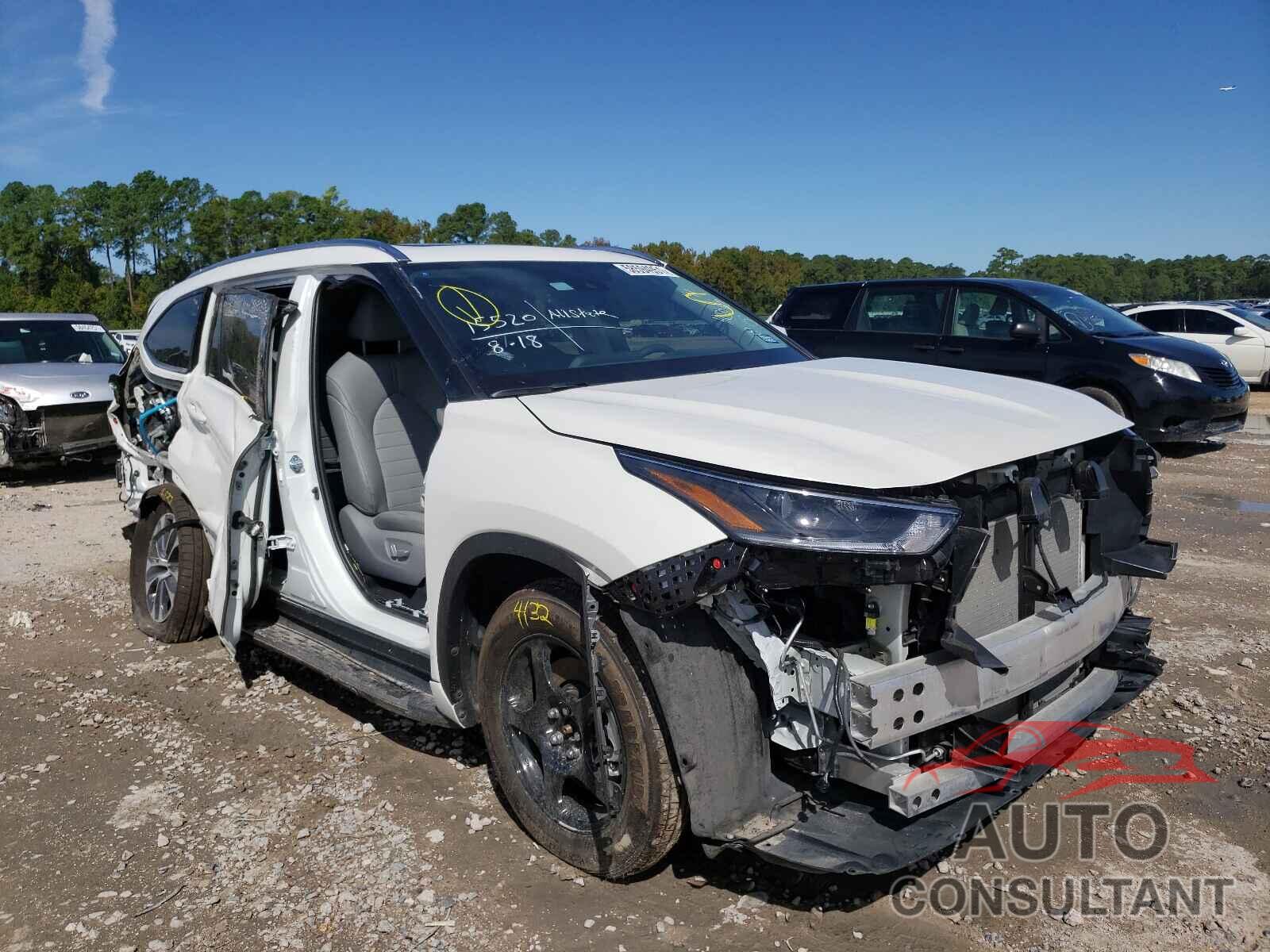 TOYOTA HIGHLANDER 2021 - 5TDGZRAH6MS530523