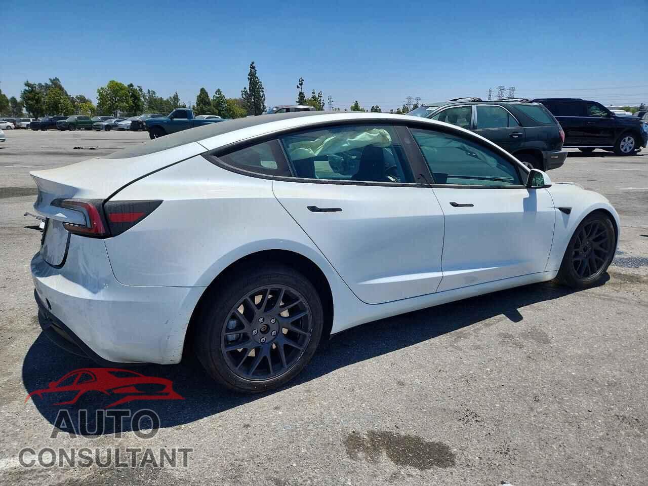 TESLA MODEL 3 2024 - 5YJ3E1EA2RF720971
