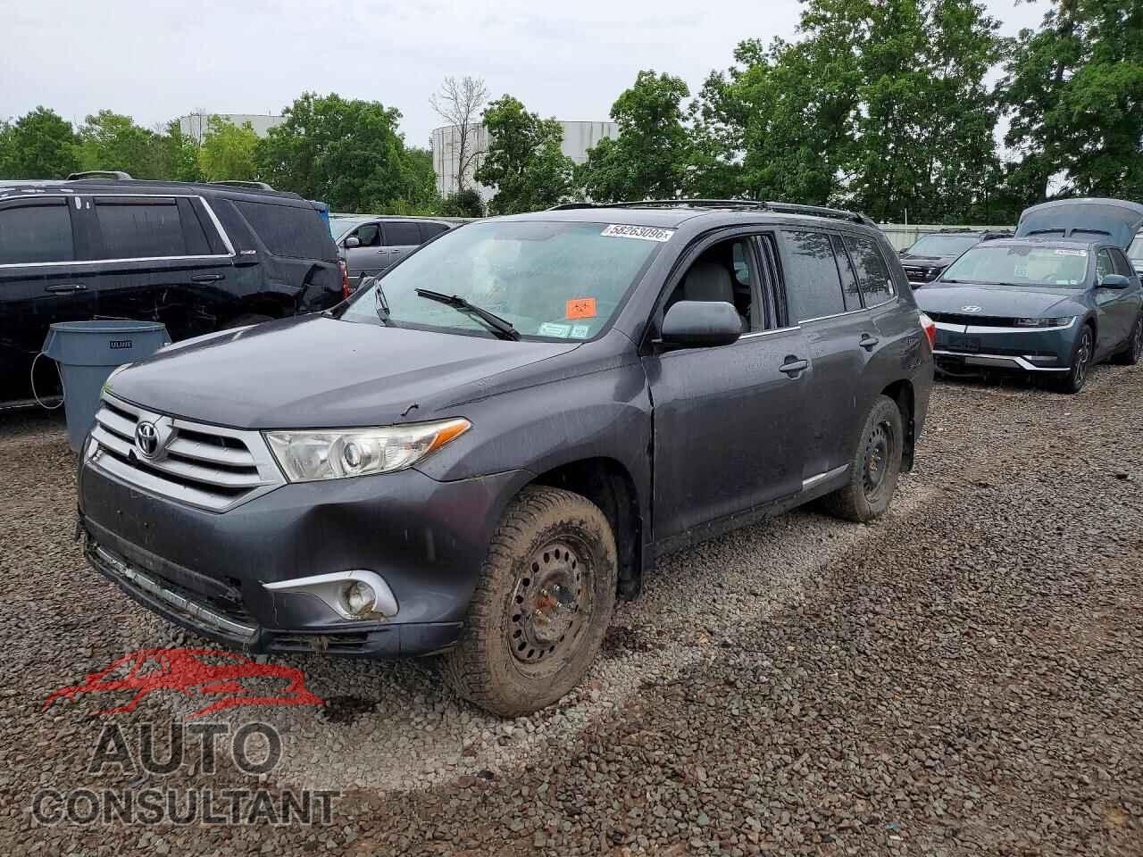 TOYOTA HIGHLANDER 2013 - 5TDBK3EH0DS218302