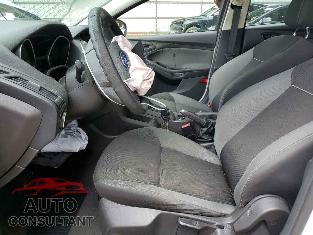 FORD FOCUS 2014 - 1FADP3E2XEL104516