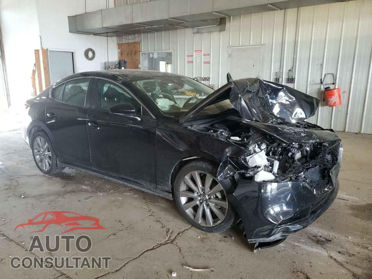 MAZDA 3 2023 - 3MZBPACM7PM370357