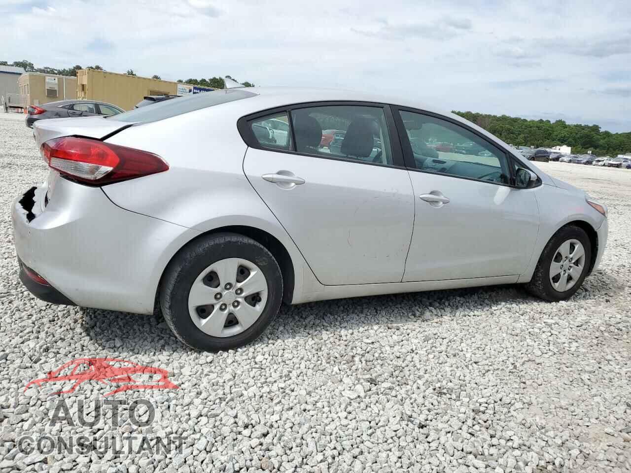 KIA FORTE 2017 - 3KPFK4A79HE059297