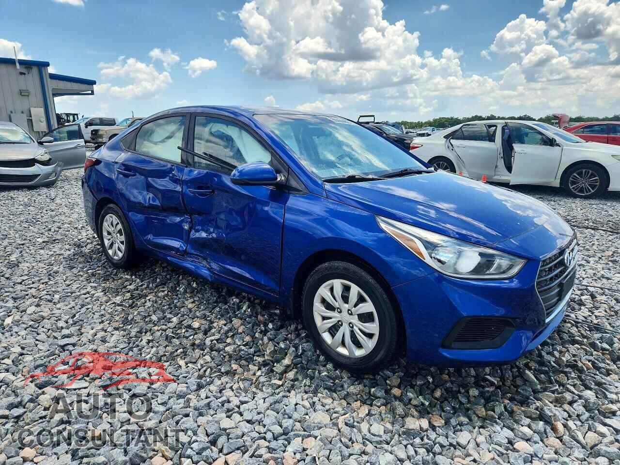 HYUNDAI ACCENT 2018 - 3KPC24A33JE032604
