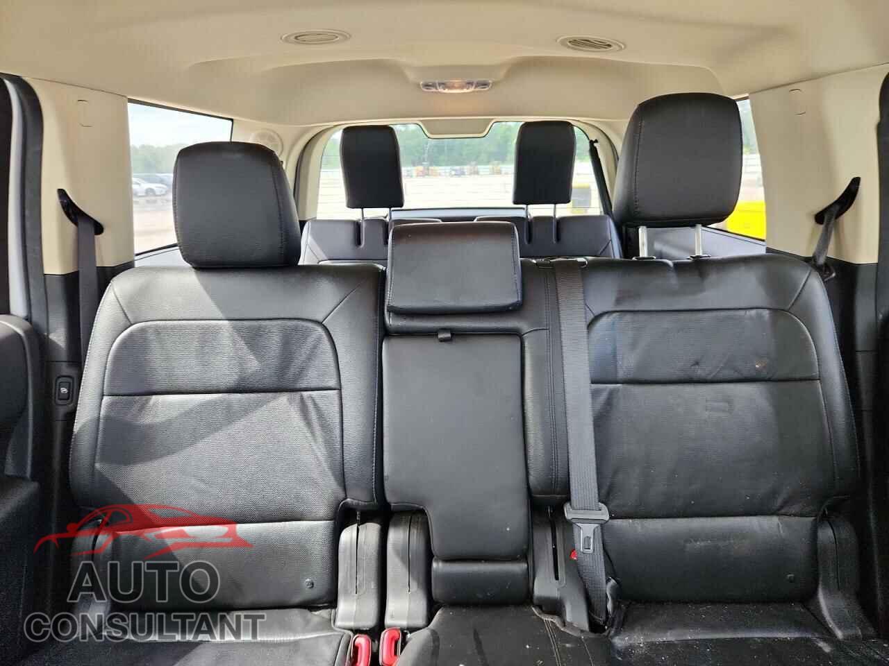 FORD FLEX 2017 - 2FMGK5D83HBA01185