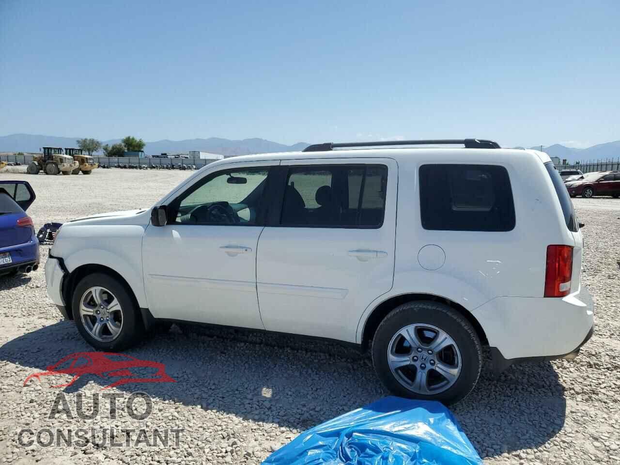 HONDA PILOT 2013 - 5FNYF4H48DB052726