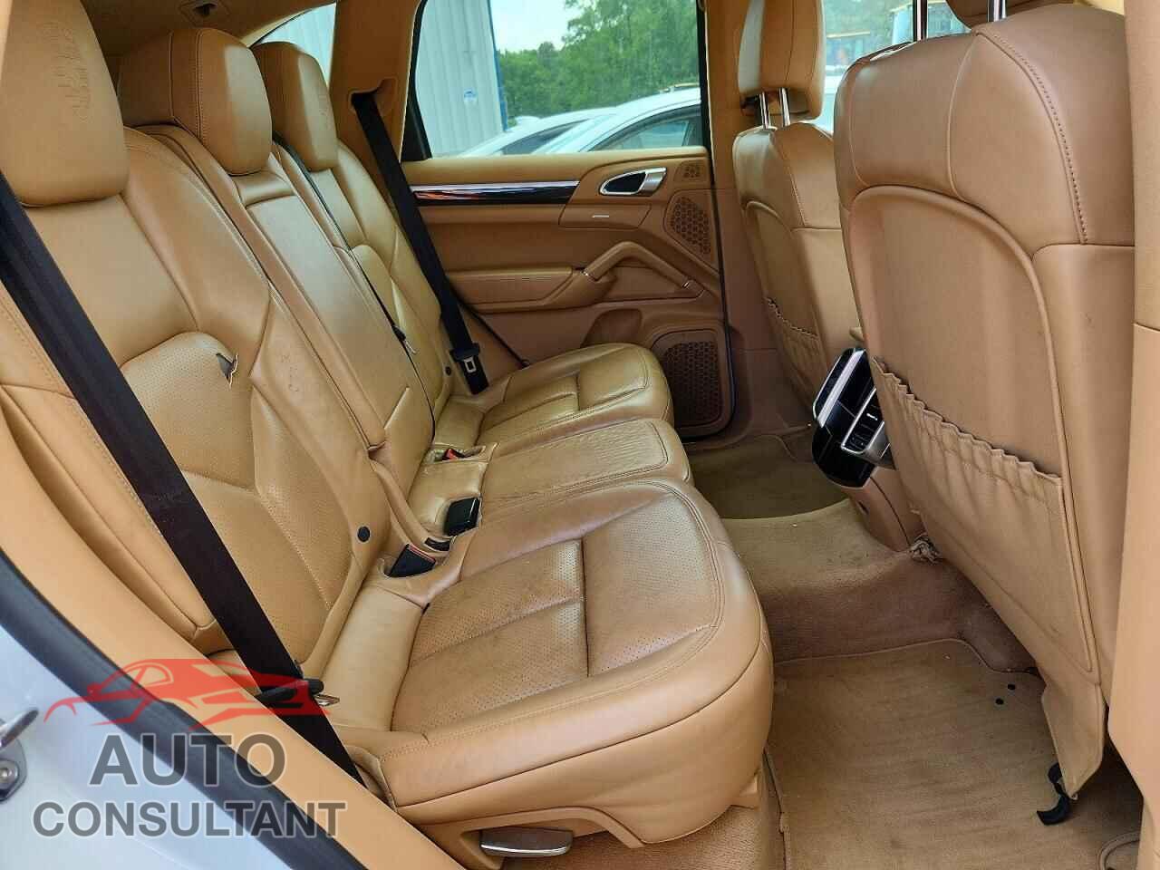 PORSCHE CAYENNE 2017 - WP1AA2A21HKA85751