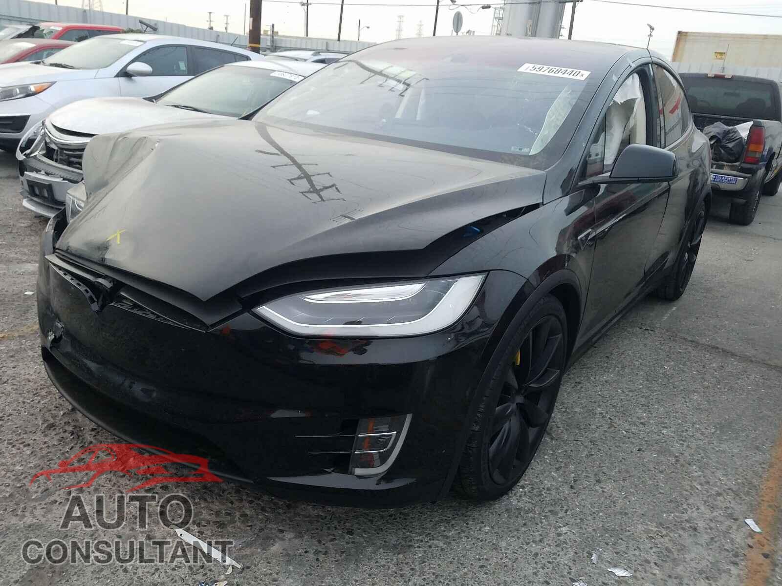TESLA MODEL X 2016 - 5YJXCBE21GF011984