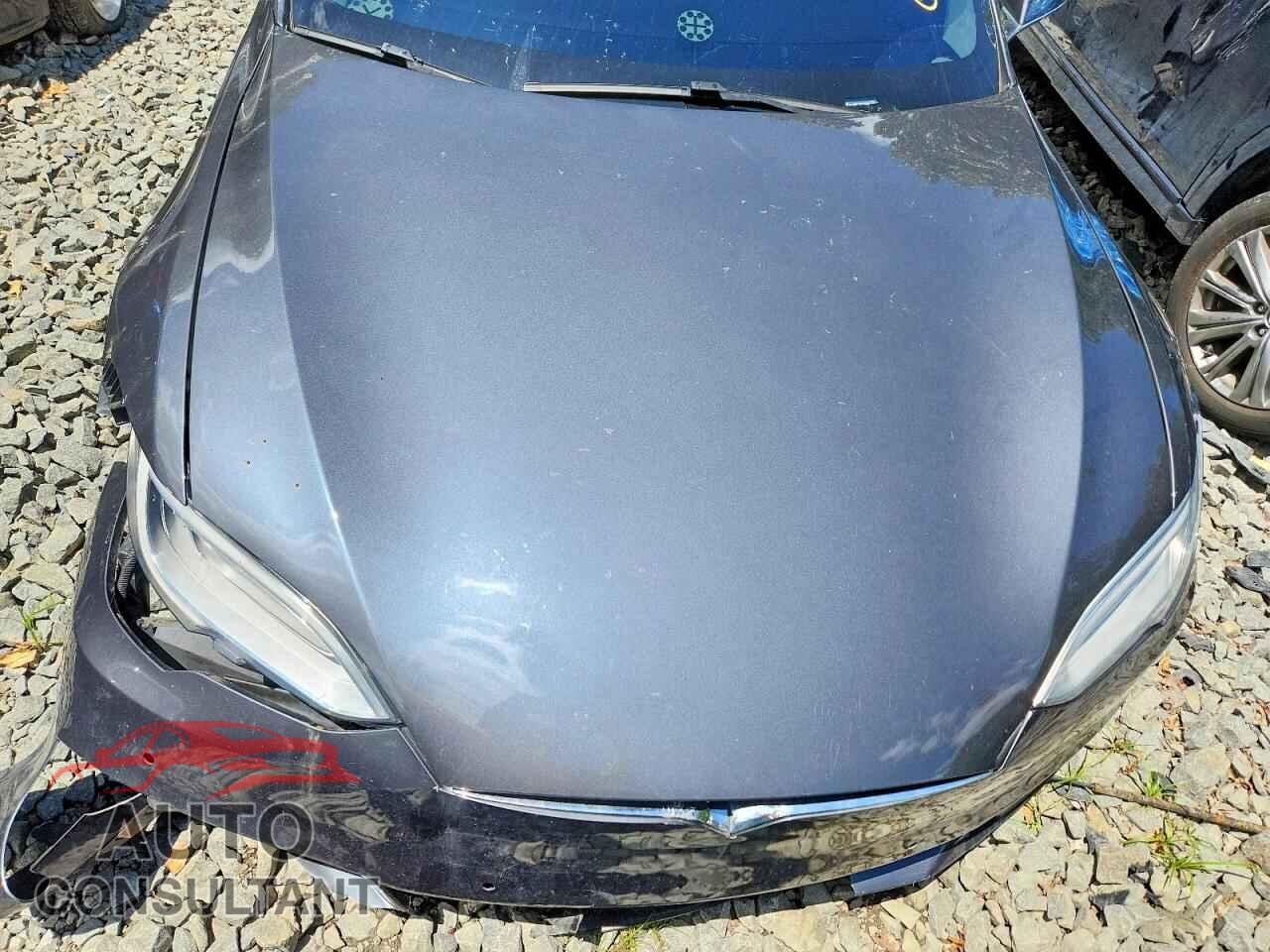 TESLA MODEL S 2018 - 5YJSA1E23JF278304