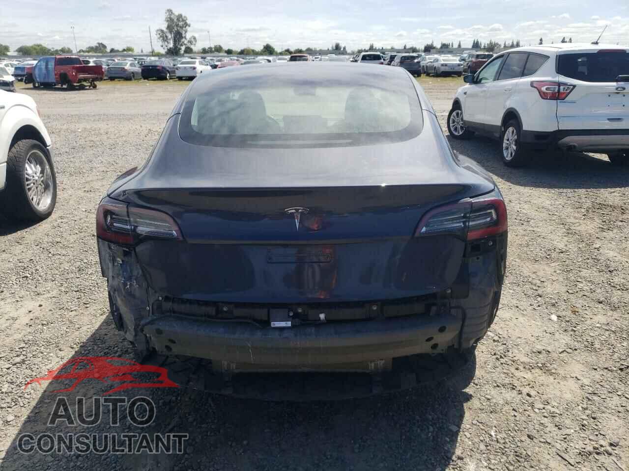 TESLA MODEL 3 2018 - 5YJ3E1EA0JF158573