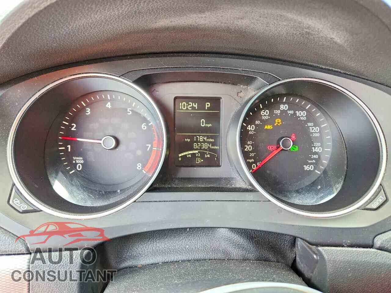 VOLKSWAGEN JETTA 2017 - 3VW2B7AJ4HM404802