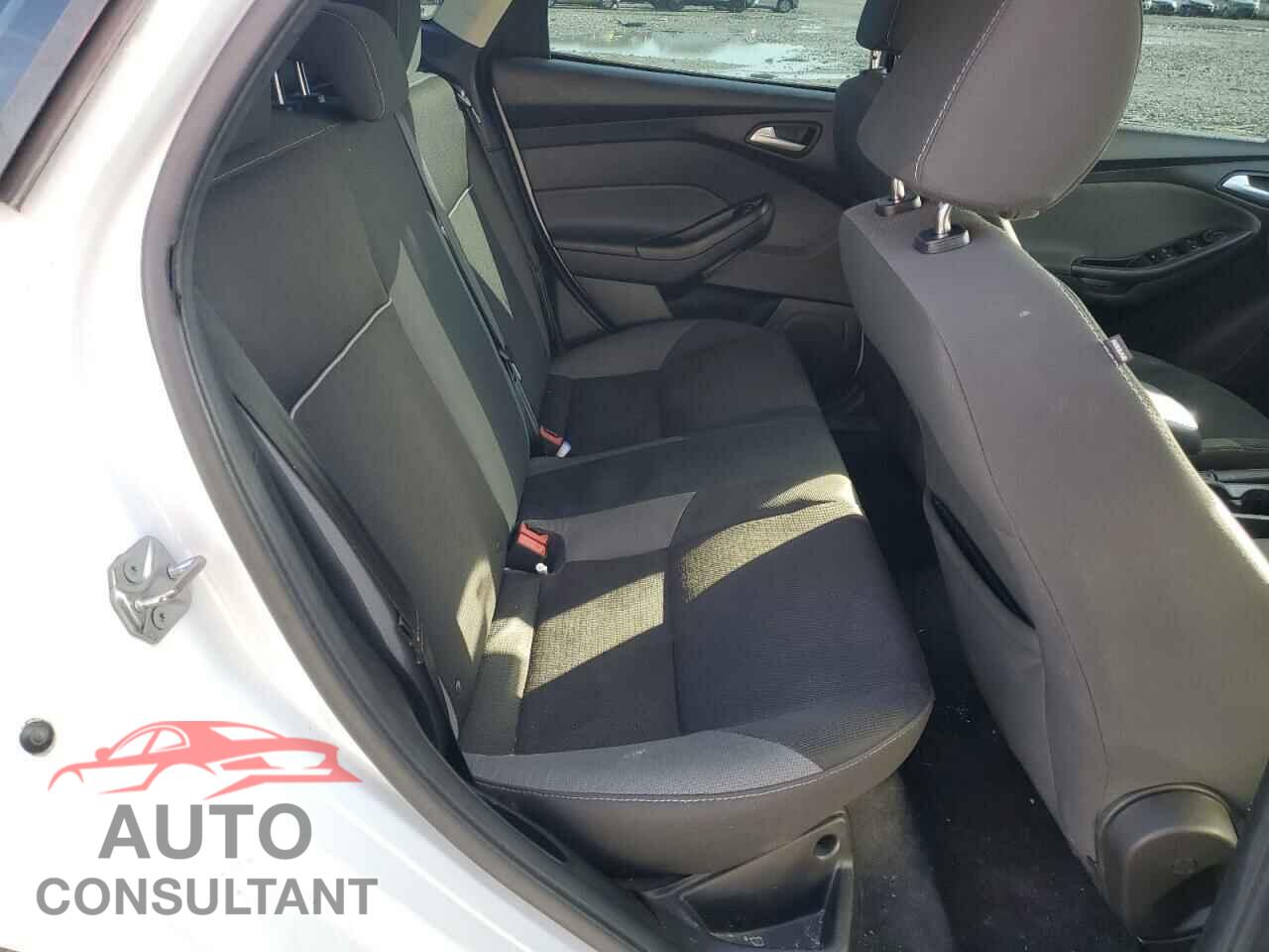 FORD FOCUS 2014 - 1FADP3F23EL454844