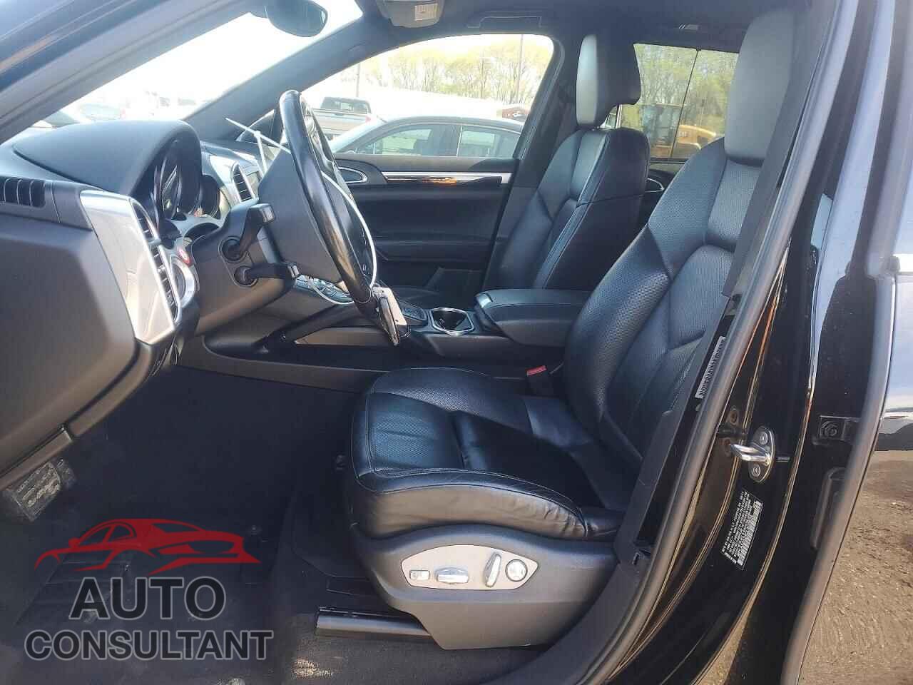 PORSCHE CAYENNE 2012 - WP1AA2A24CLA02624