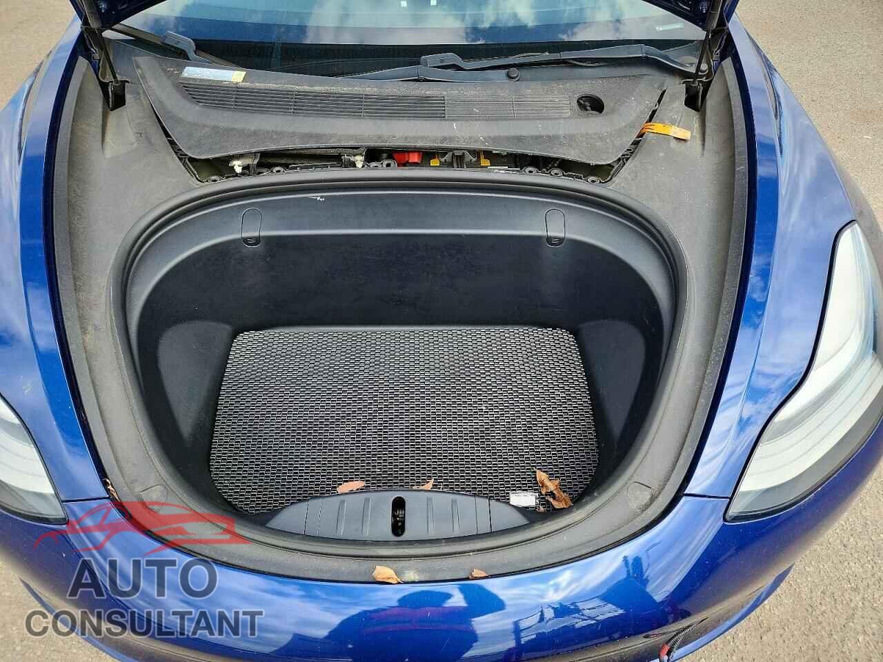 TESLA MODEL 3 2018 - 5YJ3E1EB6JF064447