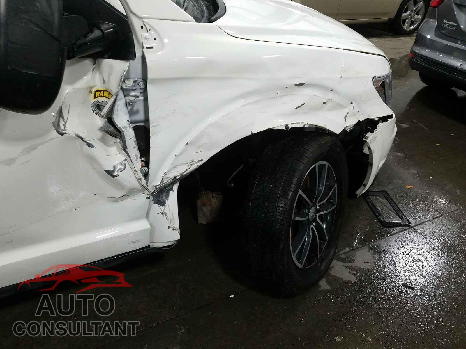 DODGE JOURNEY 2017 - 3C4PDCAB5HT606333