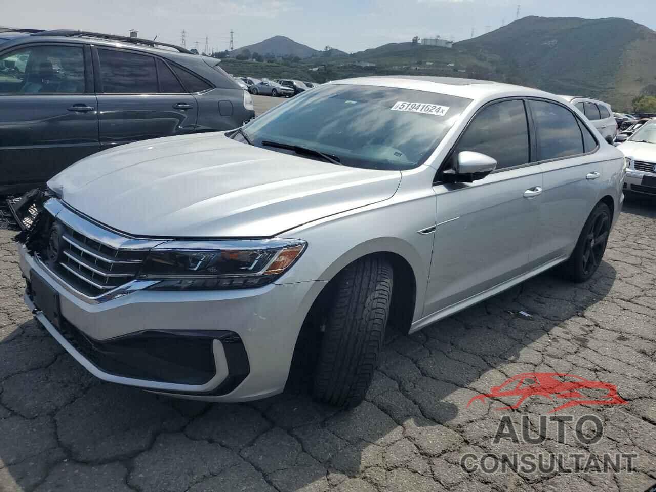 VOLKSWAGEN PASSAT 2020 - 1VWMA7A39LC012826