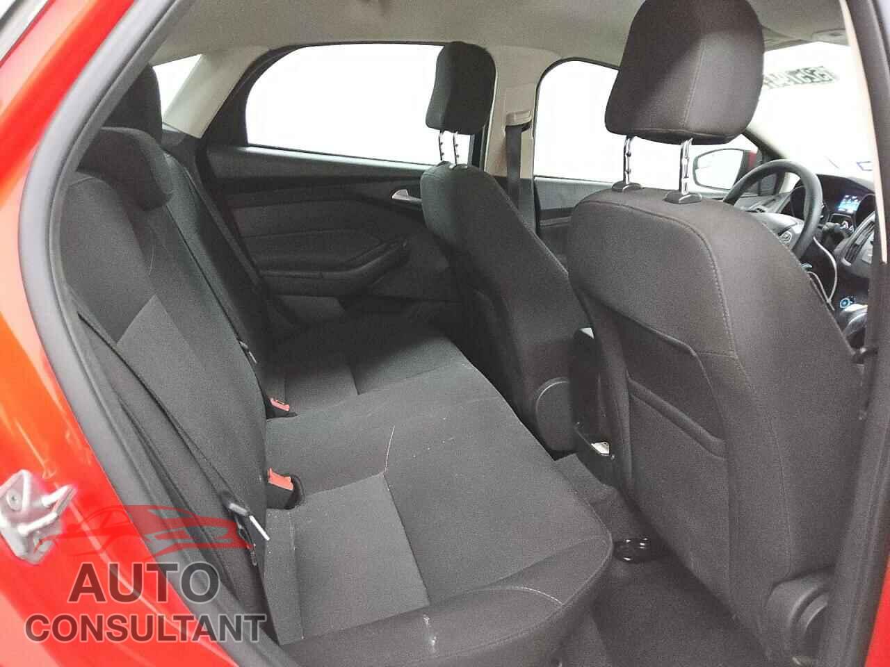 FORD FOCUS 2016 - 1FADP3F24GL404439